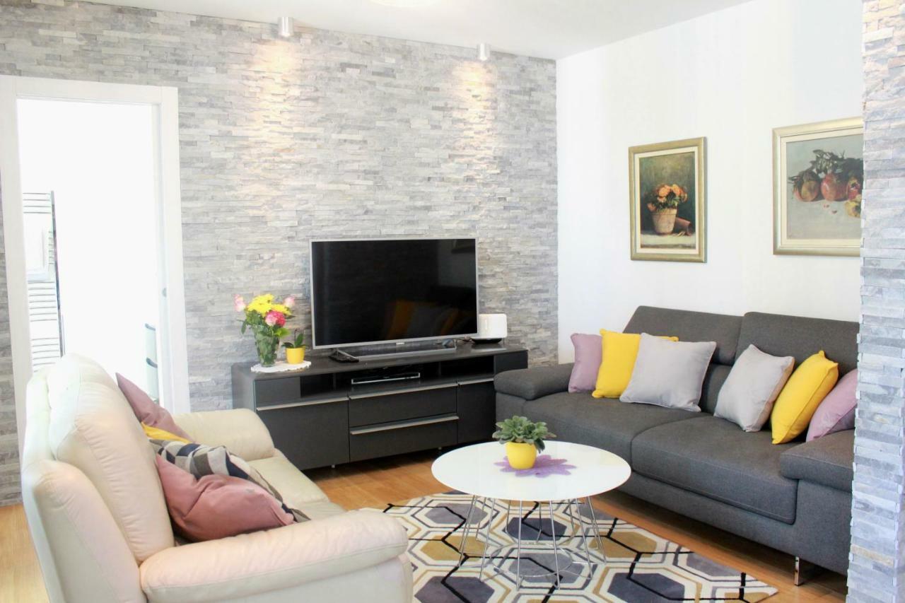 Apartment Dajana Bol Luaran gambar